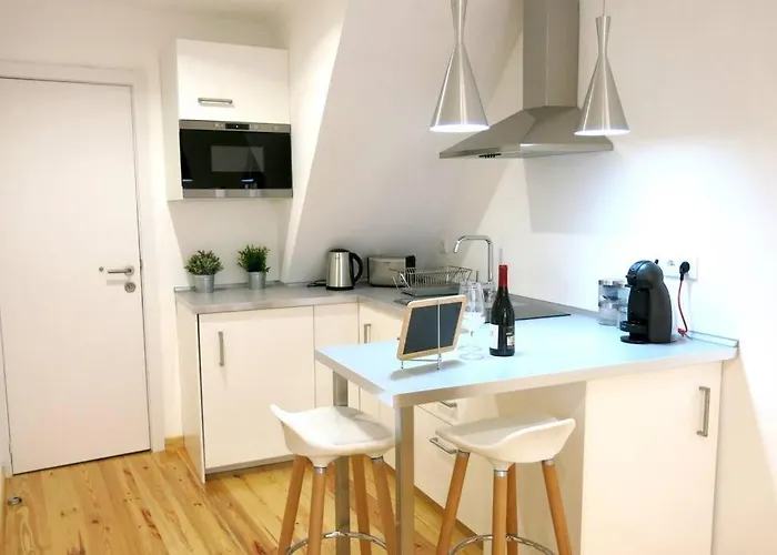 Beautiful In Mouraria Apartment